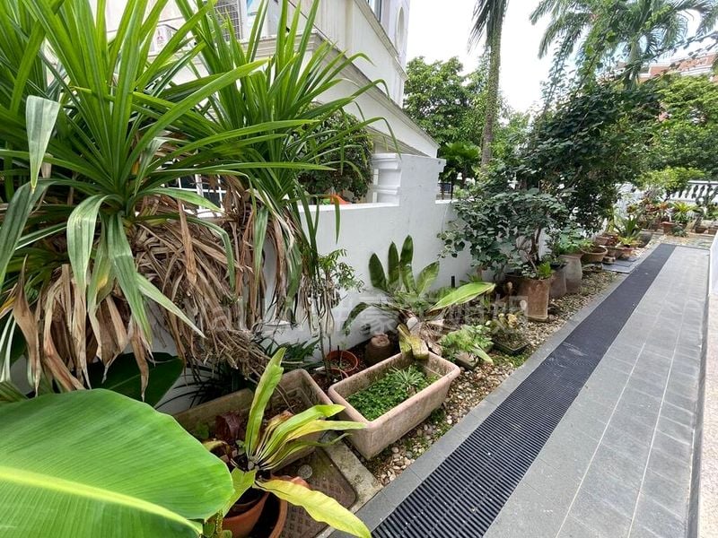 5 Bed Semi-Detached House (Landed) for Sale in  Bedok Avenue - Image 3