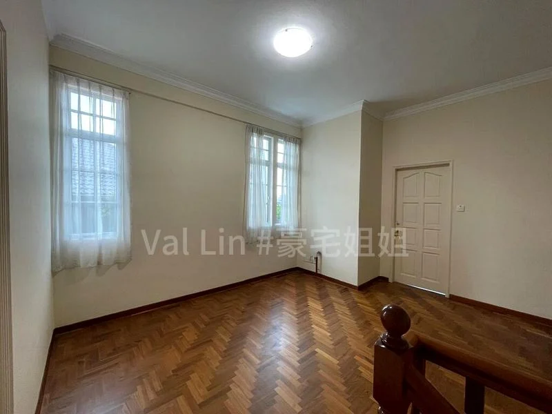 5 Bed Semi-Detached House (Landed) for Sale in  Bedok Avenue - Image 1