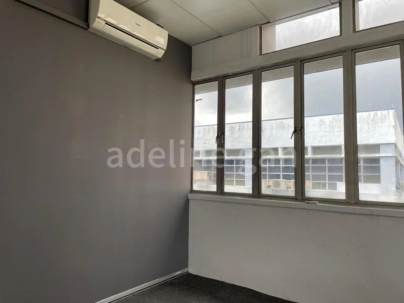 Light Industrial (B1) for Rent in  Lip Hing Industrial Building - Image 3