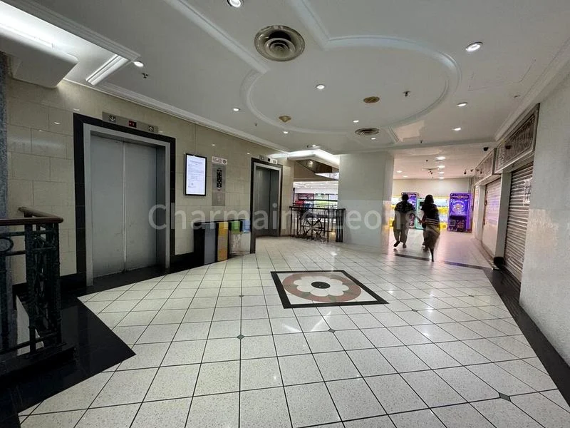 Mall Shop for Rent: Parklane Shopping Mall - Image 6