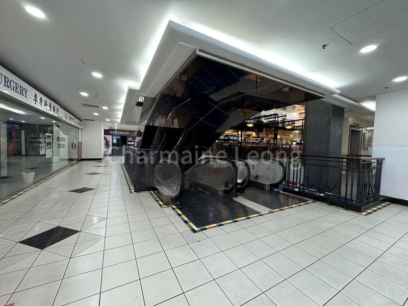Mall Shop for Rent: Parklane Shopping Mall - Image 5