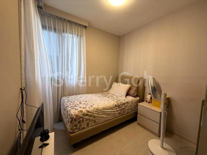 5 Bed Executive Condo for Sale in Bellewaters - Image 9