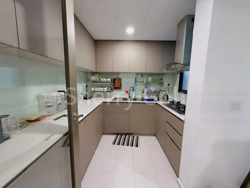 5 Bed Executive Condo for Sale in Bellewaters - Image 11