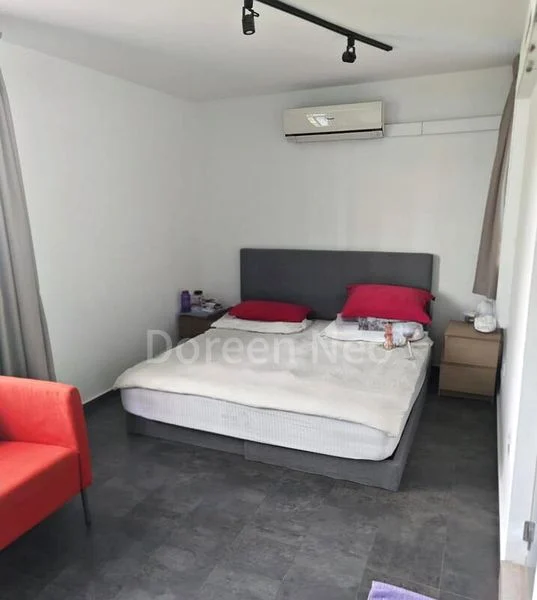 5 Room (5A) HDB for Rent in  178 Edgefield Plains - Image 4