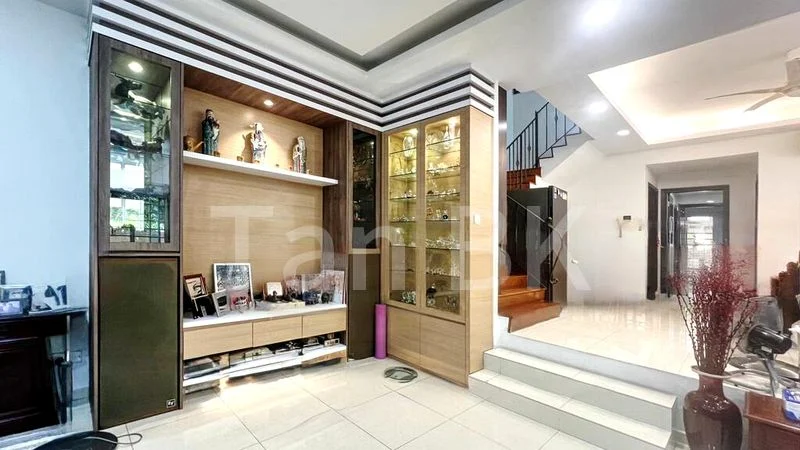 5 Bed Semi-Detached House (Landed) for Sale in  Bulim Drive - Image 1