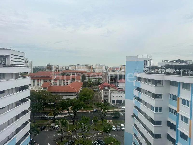 4 Room (4A) HDB for Sale in 240 Serangoon Avenue 2 - Image 2