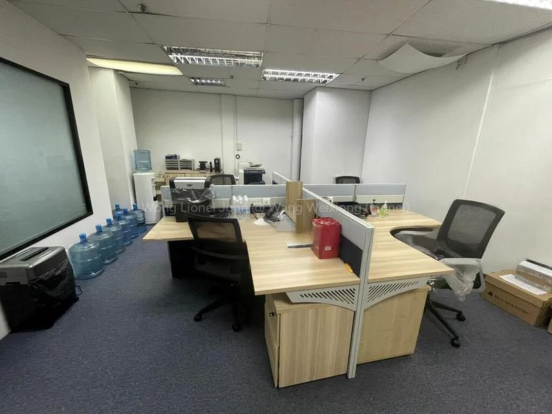Office for Rent: The Plaza - Image 5