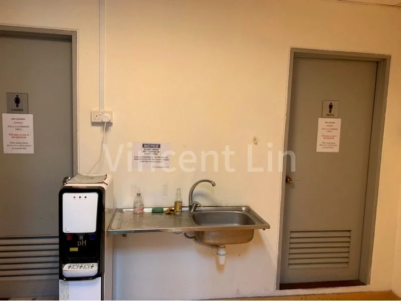 Light Industrial (B1) for Rent in  Entrepreneur Business Centre - Image 4