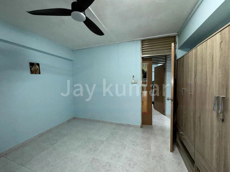 4 Room (4A) HDB for Sale in 570 Hougang Street 51 - Image 7