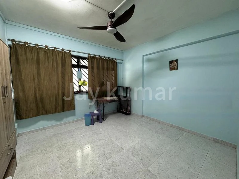 4 Room (4A) HDB for Sale in 570 Hougang Street 51 - Image 6