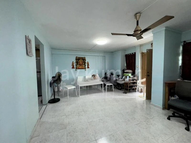 4 Room (4A) HDB for Sale in 570 Hougang Street 51 - Image 3