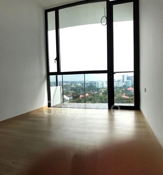 5 Bed Condo for Rent in  The Crest - Image 3