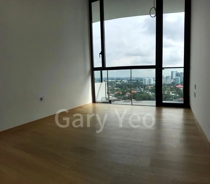 5 Bed Condo for Rent in  The Crest - Image 2