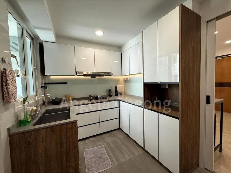 Common Room (Condo) for Rent in  The Warren - Image 1