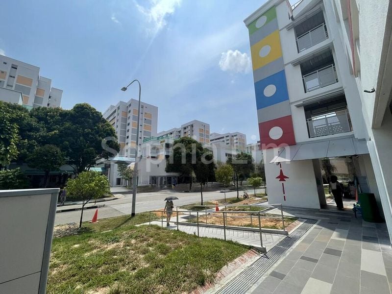 Shop / Shophouse for Sale:  F&B approval on ground floor  Heart of Tampines  Palatable HDB - Image 2