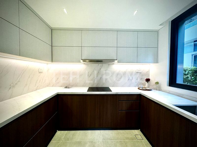 8 Bed Bungalow (Landed) for Sale in  Lucky Hill - Image 14