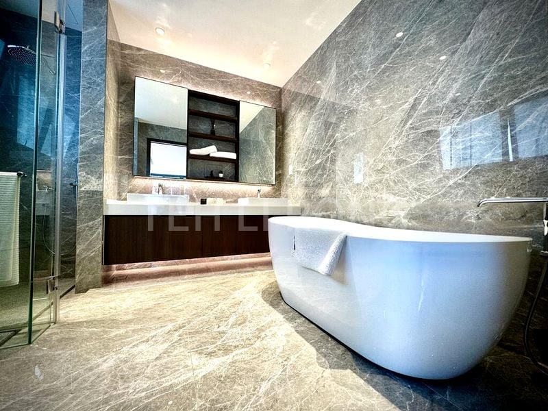 8 Bed Bungalow (Landed) for Sale in  Lucky Hill - Image 9