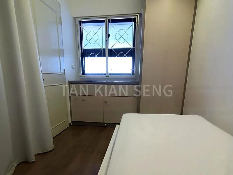 Common Room (HDB) for Rent in  449 Clementi Avenue 3 - Image 2