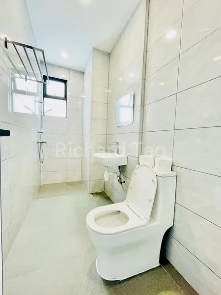 6 Bed Corner Terrace (Landed) for Sale in  Loyang Villas - Image 7