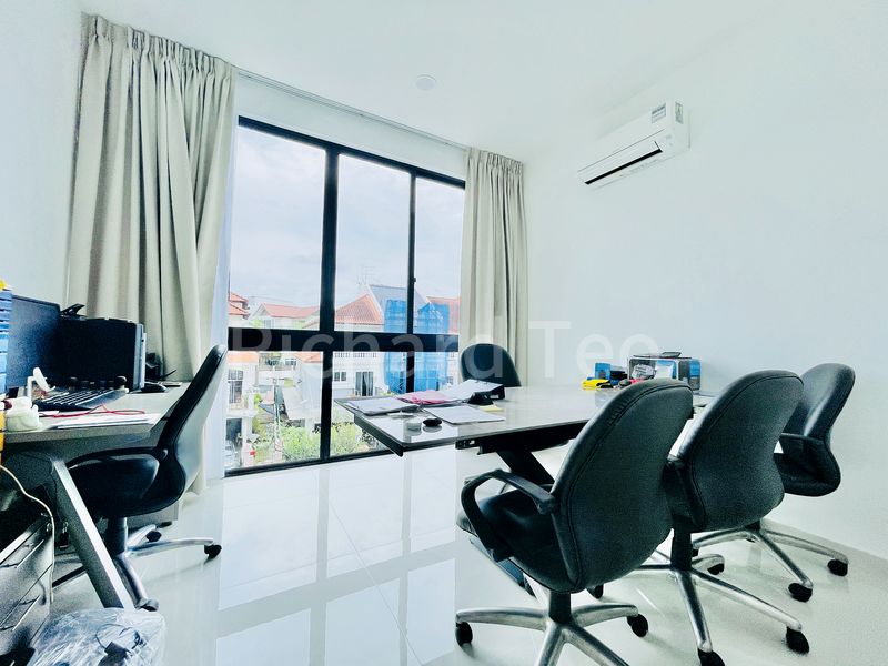 6 Bed Corner Terrace (Landed) for Sale in  Loyang Villas - Image 18