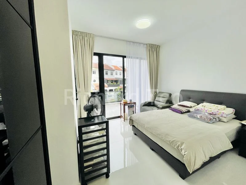 6 Bed Corner Terrace (Landed) for Sale in  Loyang Villas - Image 8