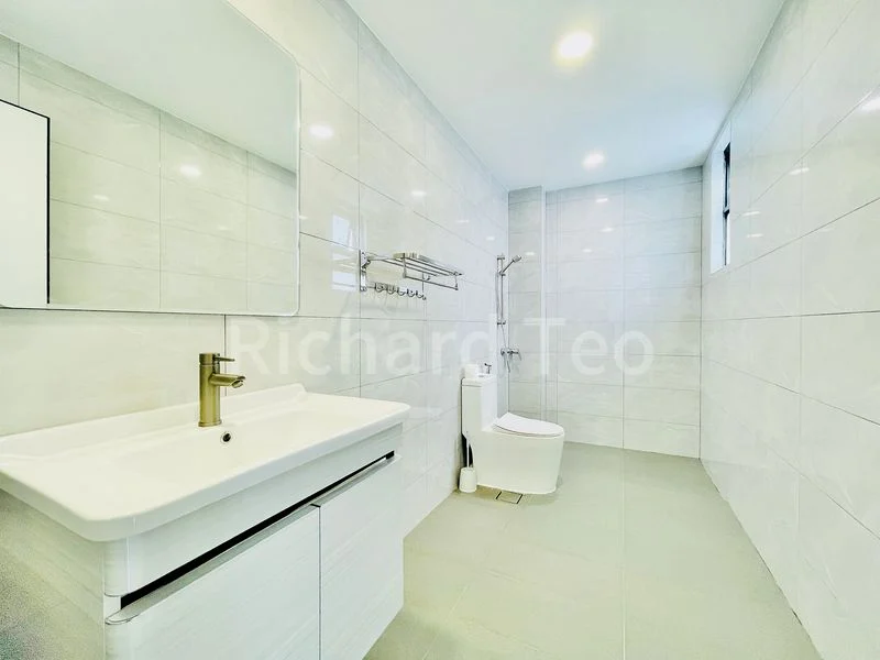 6 Bed Corner Terrace (Landed) for Sale in  Loyang Villas - Image 17