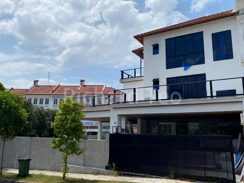 6 Bed Corner Terrace (Landed) for Sale in  Loyang Villas - Image 4