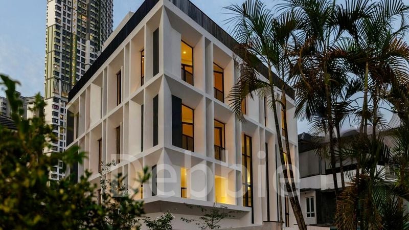 5 Bed Bungalow (Landed) for Sale in Strathmore Avenue - Image 2