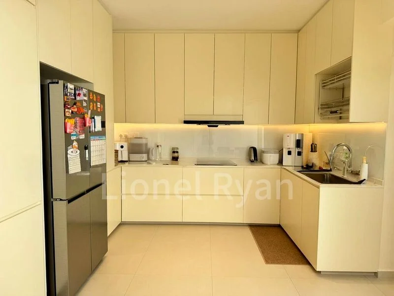 4 Bed Terraced House (Landed) for Sale in Zephyr Park - Image 3