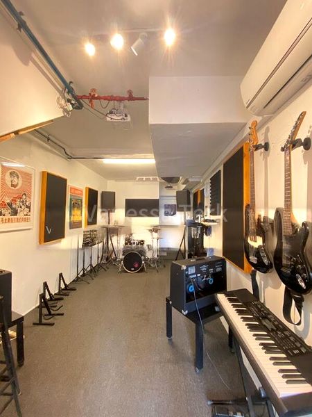 Shop / Shophouse for Rent: Madras Street - Image 2