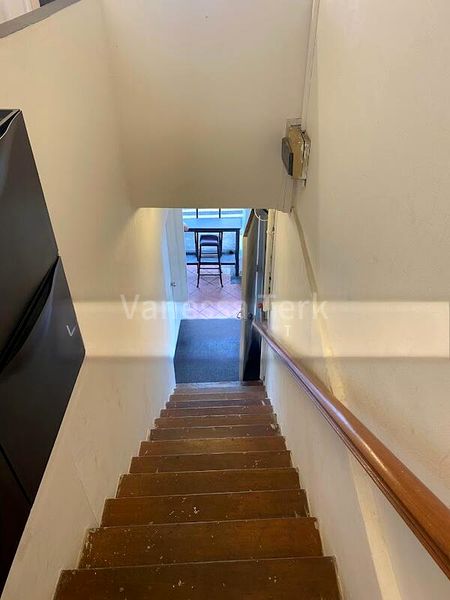 Shop / Shophouse for Rent: Madras Street - Image 4