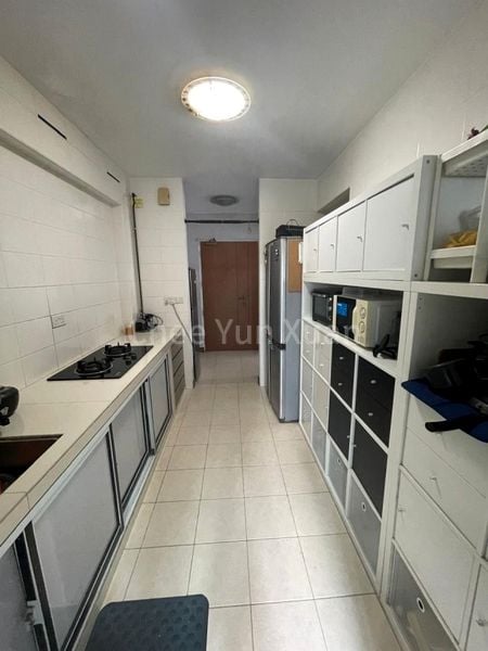 Common Room (HDB) for Rent in  421 Clementi Avenue 1 - Image 8