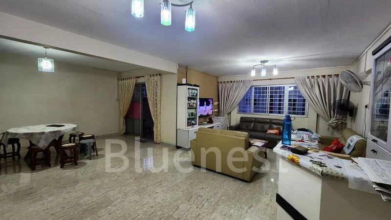 5 Room (5A) HDB for Rent in 453 Jurong West Street 42 - Image 1