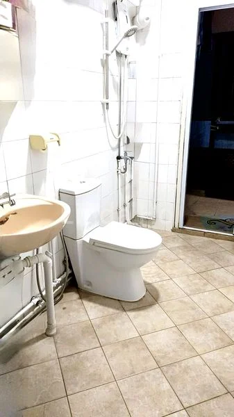 Common Room (HDB) for Rent in  288F Bukit Batok Street 25 - Image 4