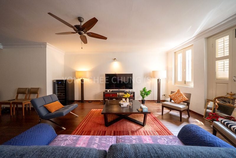 1+1 Bed Shophouse (Landed) for Rent around Everton Road - Image 4