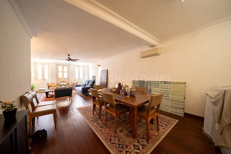1+1 Bed Shophouse (Landed) for Rent around Everton Road - Image 7