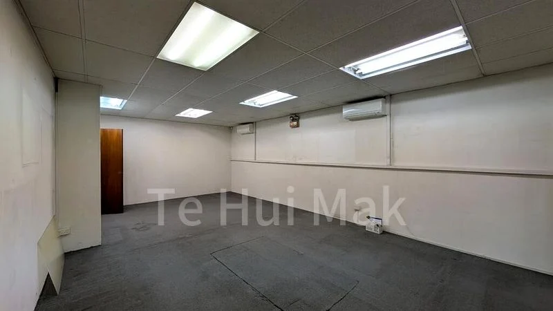 Light Industrial (B1) for Rent: Pemimpin Industrial Building - Image 1