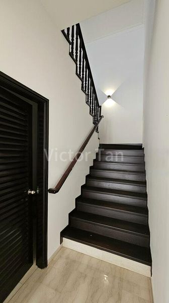 4 Bed Semi-Detached House (Landed) for Rent in  Selby Gardens - Image 14
