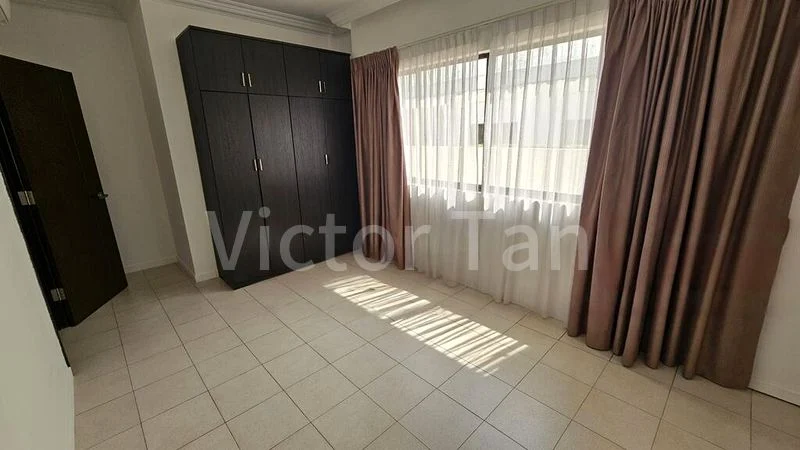 4 Bed Semi-Detached House (Landed) for Rent in  Selby Gardens - Image 9