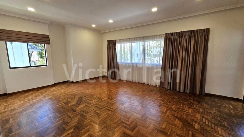 4 Bed Semi-Detached House (Landed) for Rent in  Selby Gardens - Image 8