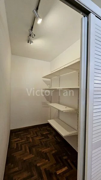 4 Bed Semi-Detached House (Landed) for Rent in  Selby Gardens - Image 5