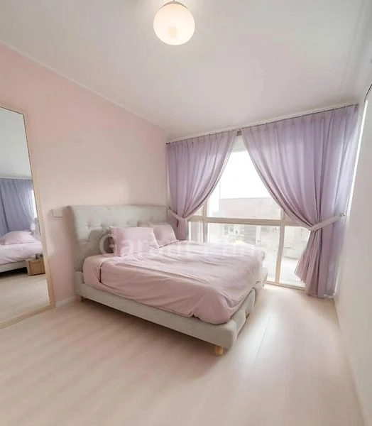 3 Bed Executive Condo for Sale in  The Topiary - Image 4