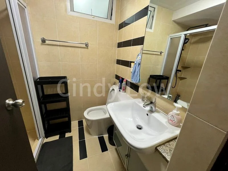 Common Room (Condo) for Rent in  The Warren - Image 6