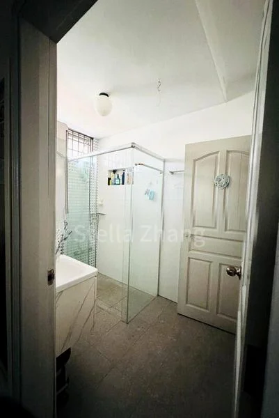 4 Bed Semi-Detached House (Landed) for Sale in  The Countryside - Image 11