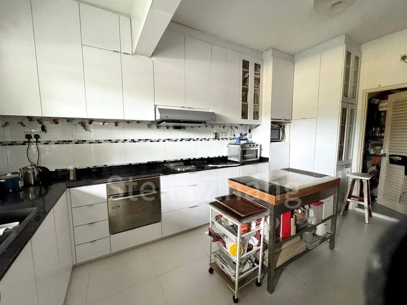 4 Bed Semi-Detached House (Landed) for Sale in  The Countryside - Image 3