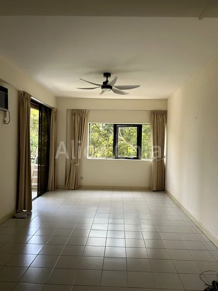 3 Bed Condo for Rent in  Bayshore Park - Image 1