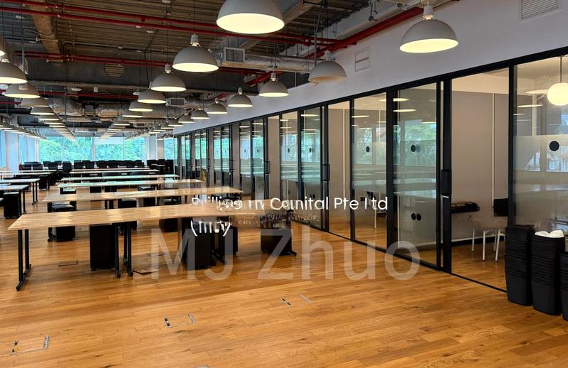 Office for Rent: UE Square - Image 3