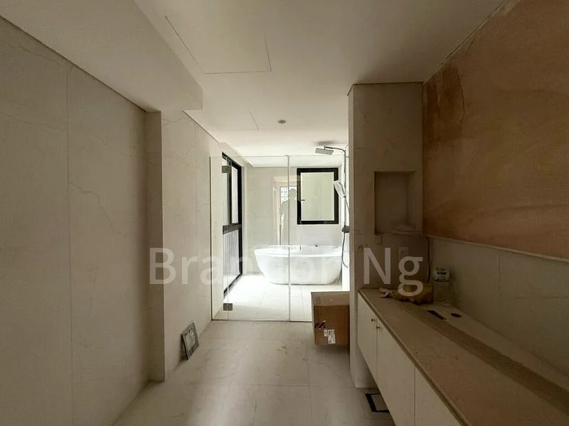 6 Bed Corner Terrace (Landed) for Sale in Lucky Hill - Image 6