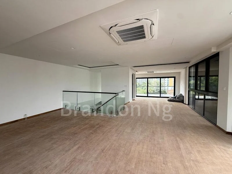 6 Bed Corner Terrace (Landed) for Sale in Lucky Hill - Image 7