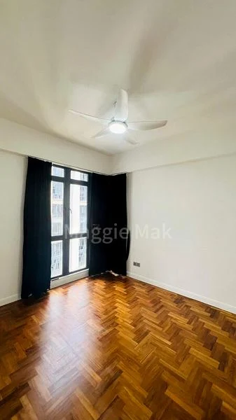 3 Bed Condo for Sale in  East Meadows - Image 5